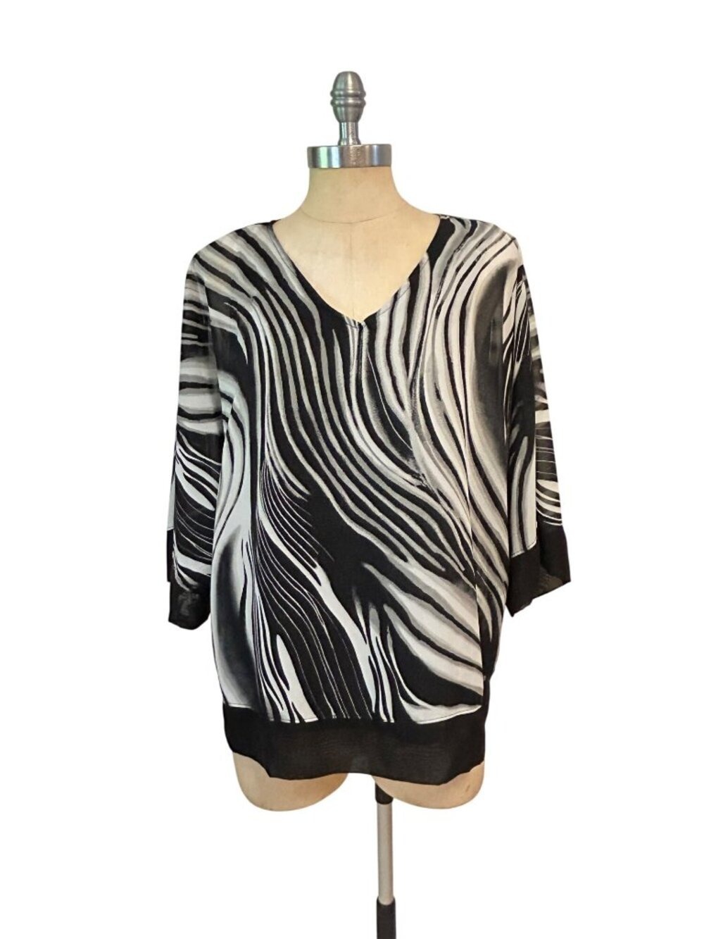 Easywear by Chico's Dancing Zebra 3/4 Sleeve Top Blouse Top 2 Large